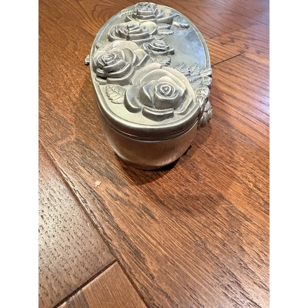 Godinger Silver Plate Rose Pattern Oval Velvet Lined Jewelry Box